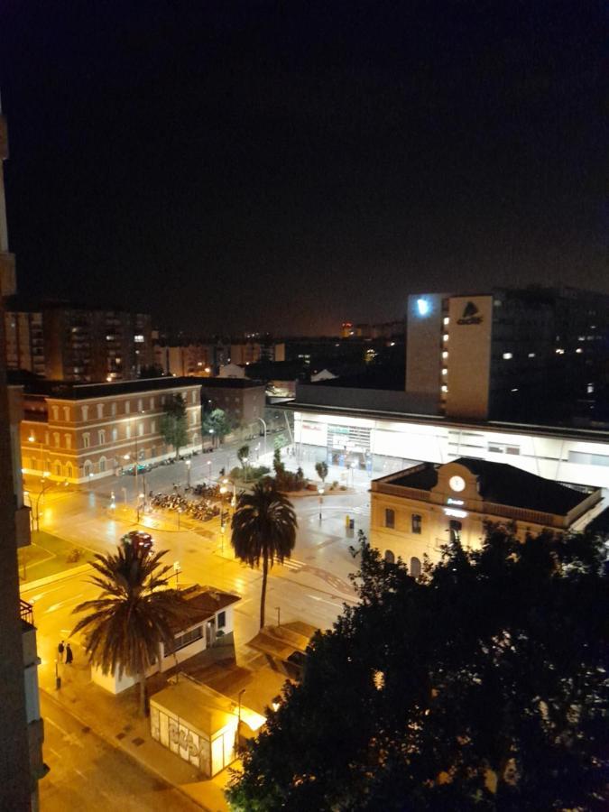 Estudio Frente A Estacion Maria Zambrano Malaga Zewnętrze zdjęcie